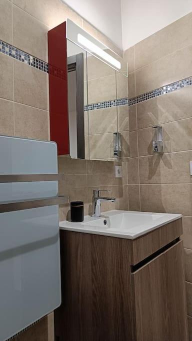 Appartement Confort Equipe Au Coeur De Безье Экстерьер фото
