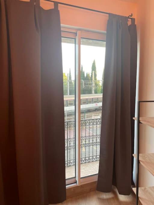 Appartement Confort Equipe Au Coeur De Безье Экстерьер фото